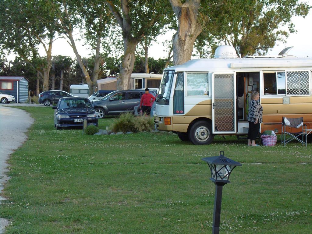 Glenavys Waitaki River Motor Camp Eksteriør billede