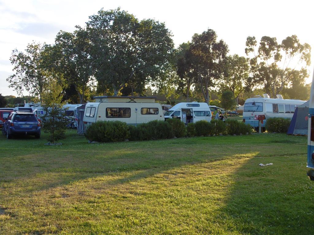 Glenavys Waitaki River Motor Camp Eksteriør billede